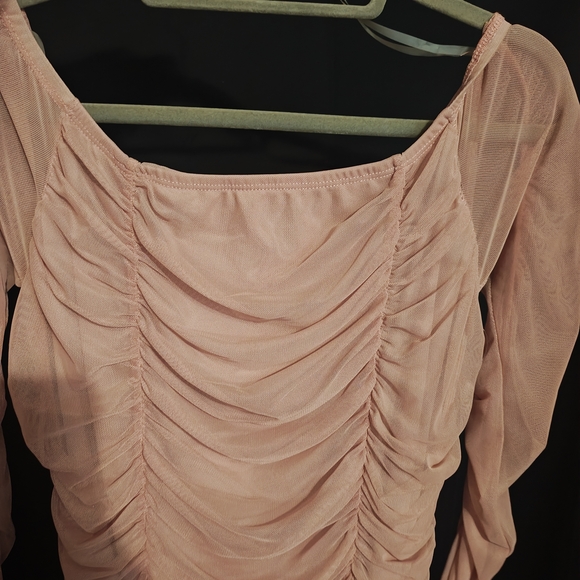 Fashion to Figure Dresses & Skirts - Fashion to Figure Soft Pink Blouse. New Never Worn